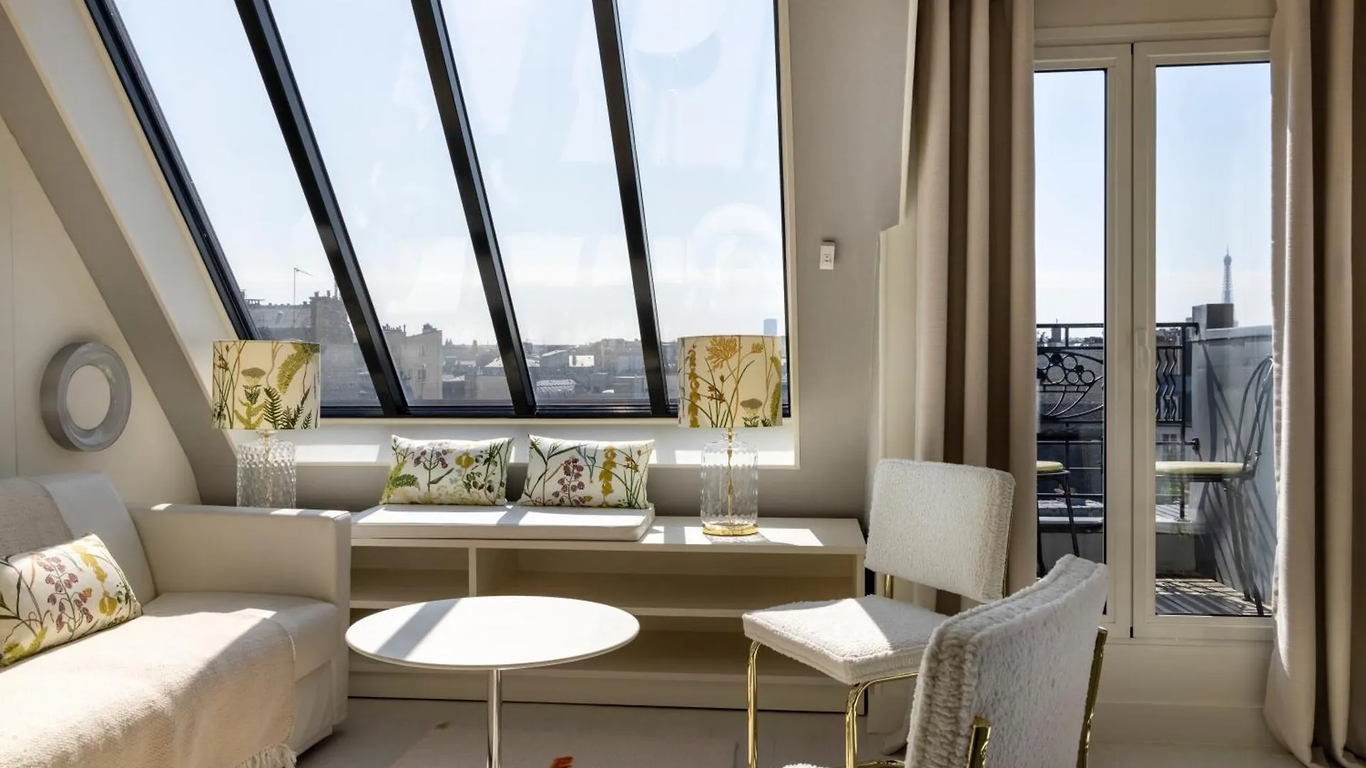 De Banville Hotel Paris
