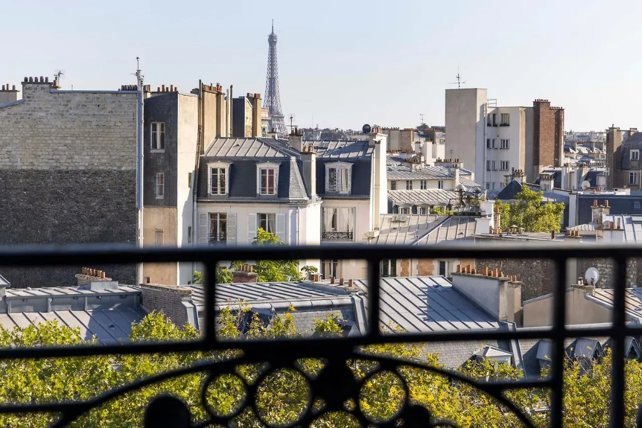 Hotel De Banville Paris