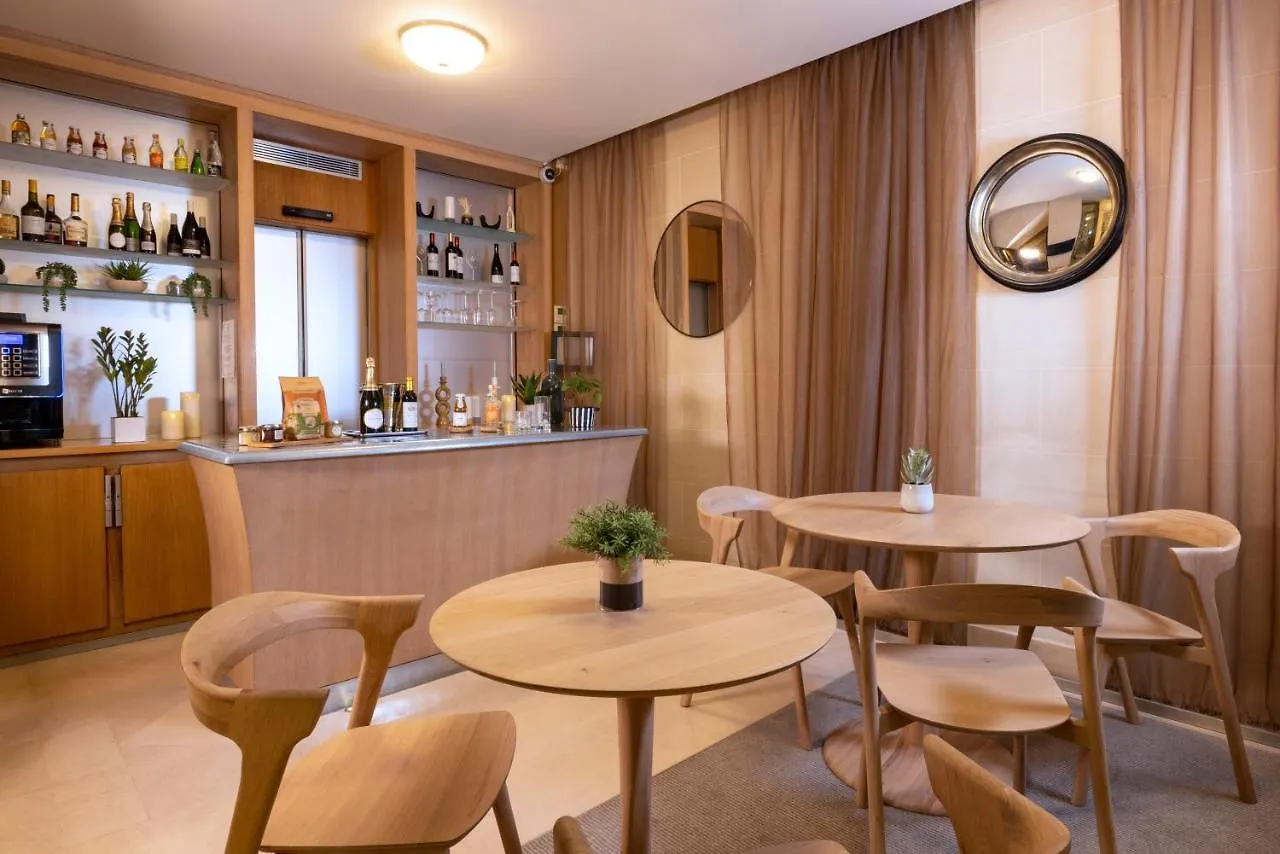 De Banville Hotel Paris