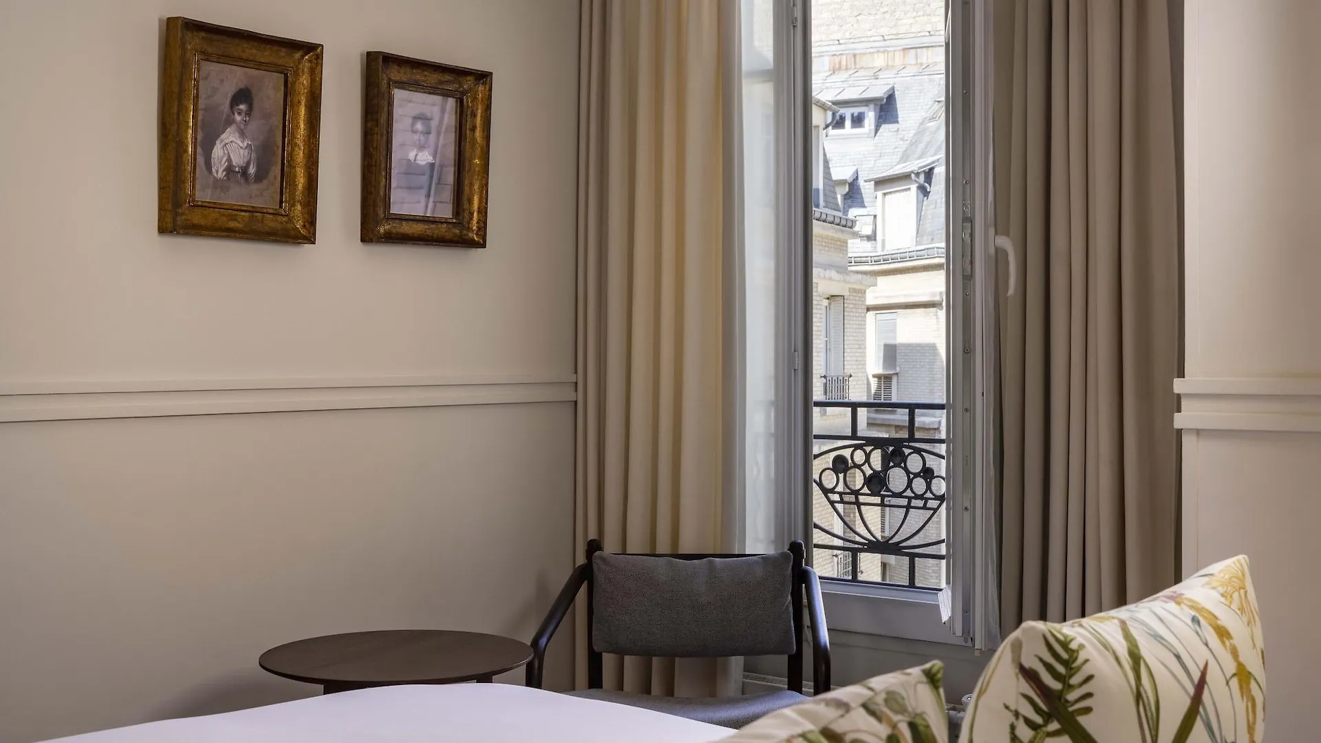 De Banville Hotel 4*