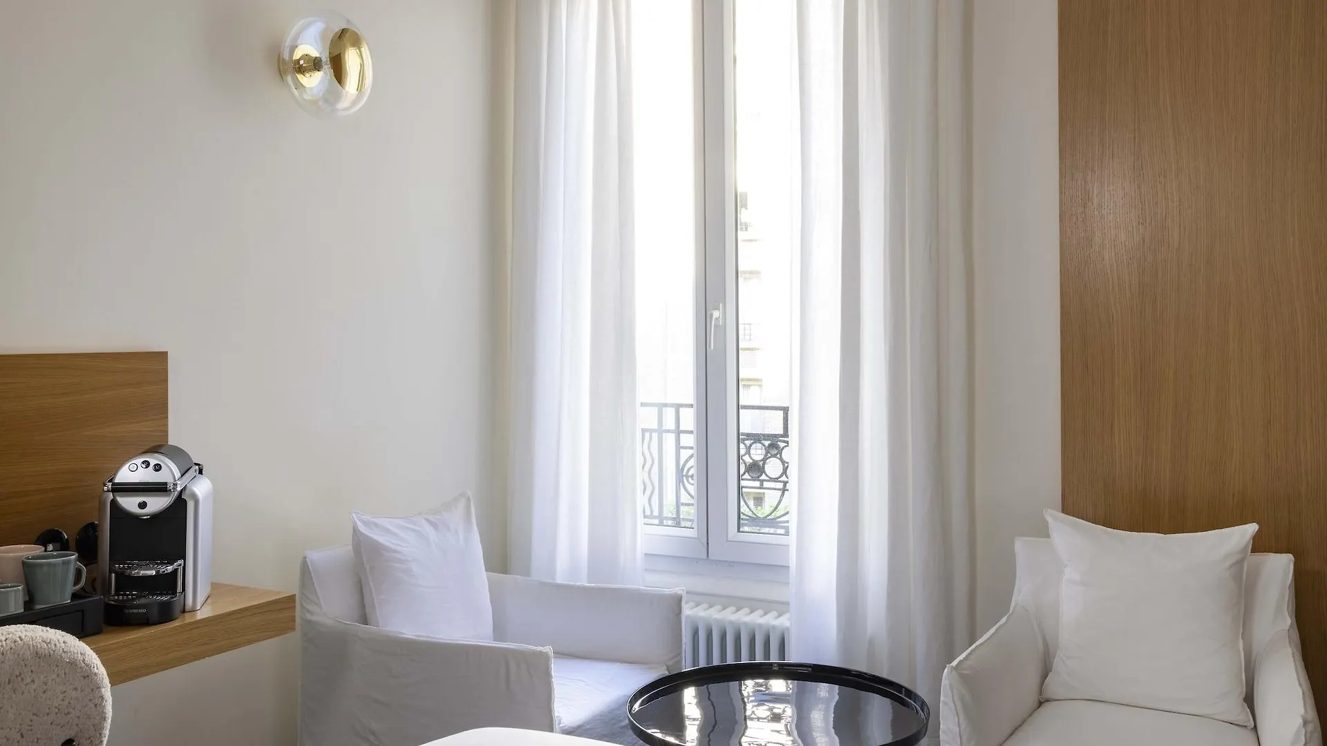 Hotel De Banville Paris
