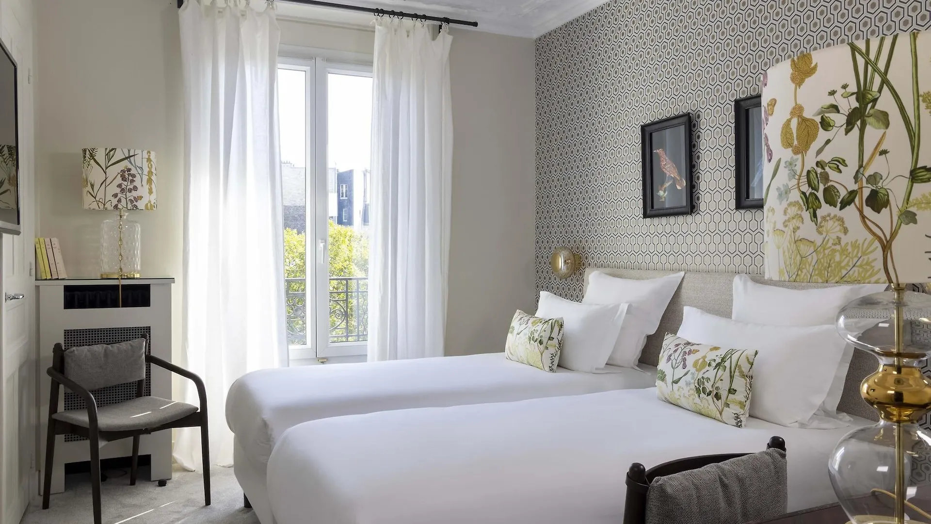 Hotel De Banville 4*