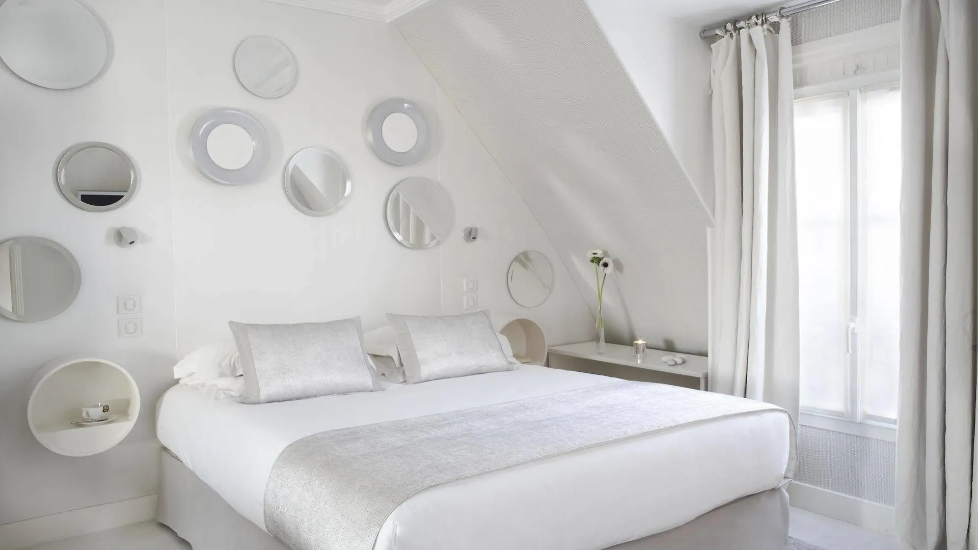 Hotel De Banville