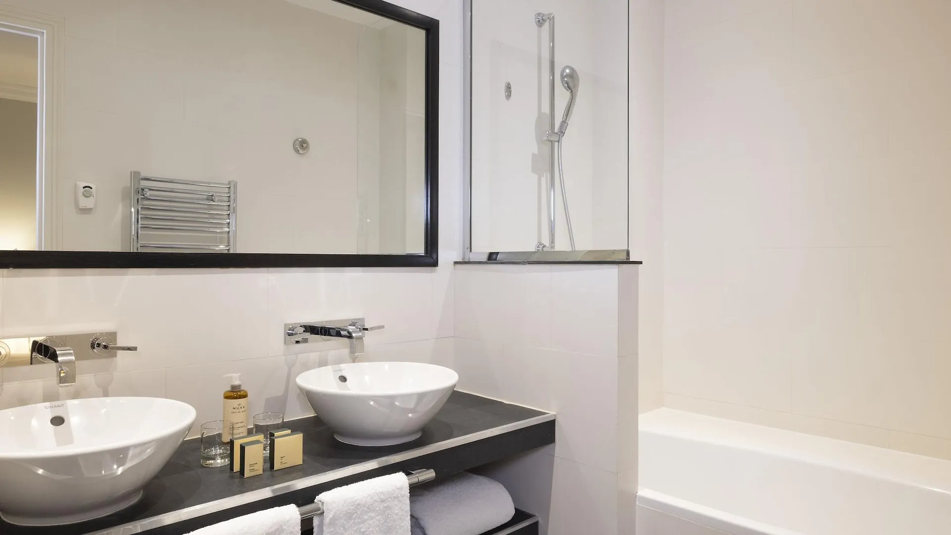 De Banville Otel Paris