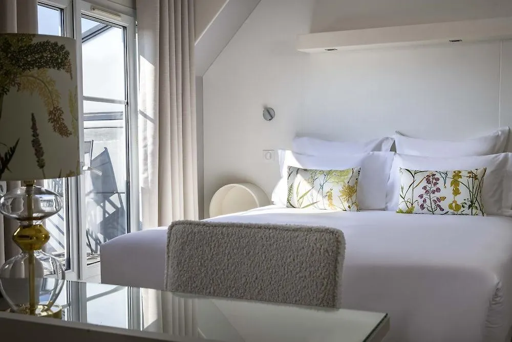 De Banville Otel