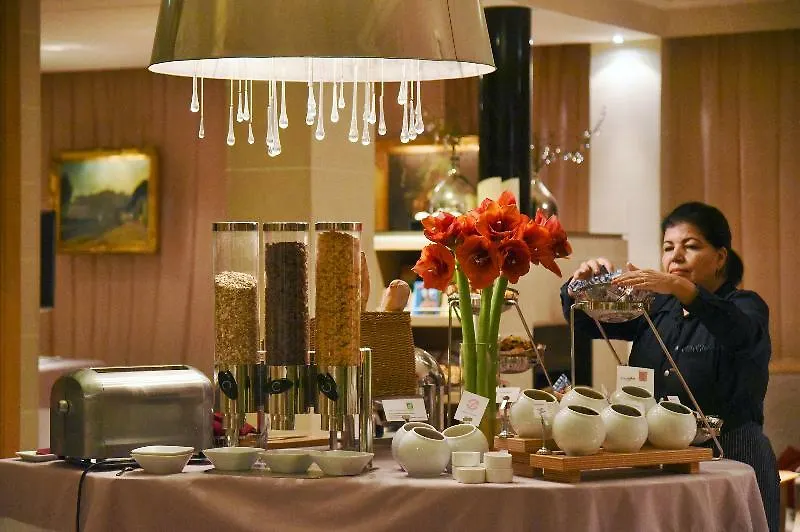 Otel De Banville Paris